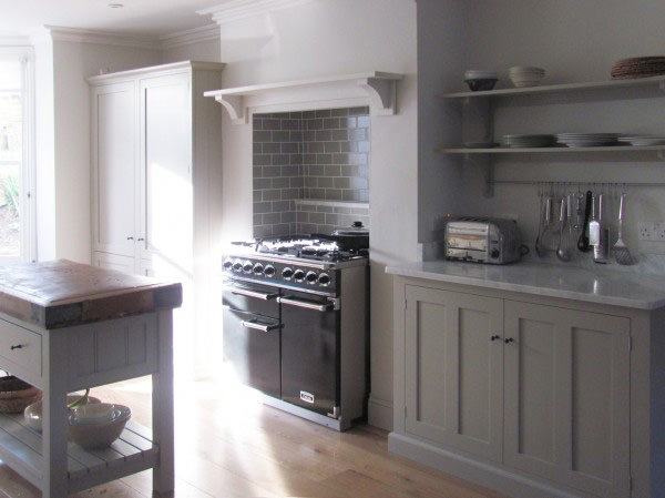 deVOL-kitchens-blog-customers-Real-Shaker-kitchen-Mushroom-Mercury-oven-cooker-Carrara Marble-worktop-simple-stylish-classic-Classic English-vintage-design-interior-home