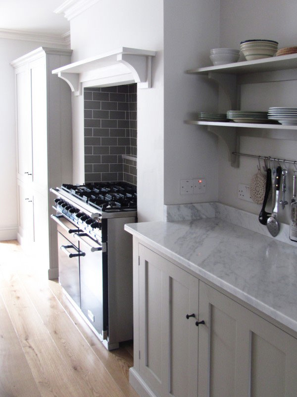 deVOL-kitchens-blog-customers-Real-Shaker-kitchen-Mushroom-Mercury-oven-cooker-Carrara Marble-worktop-simple-stylish-classic-interior-design-home-Winchester