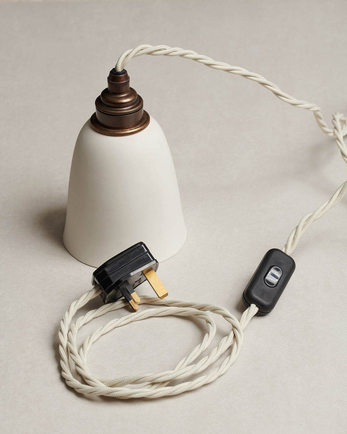 Large Chattered Beaker Porcelain Plug-in Light TEST