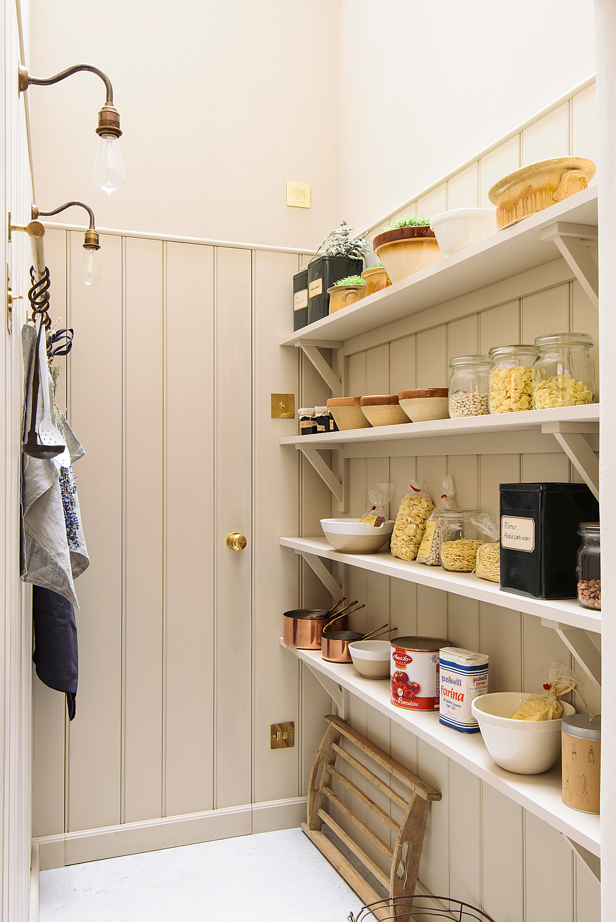 walk-in-pantry-2-