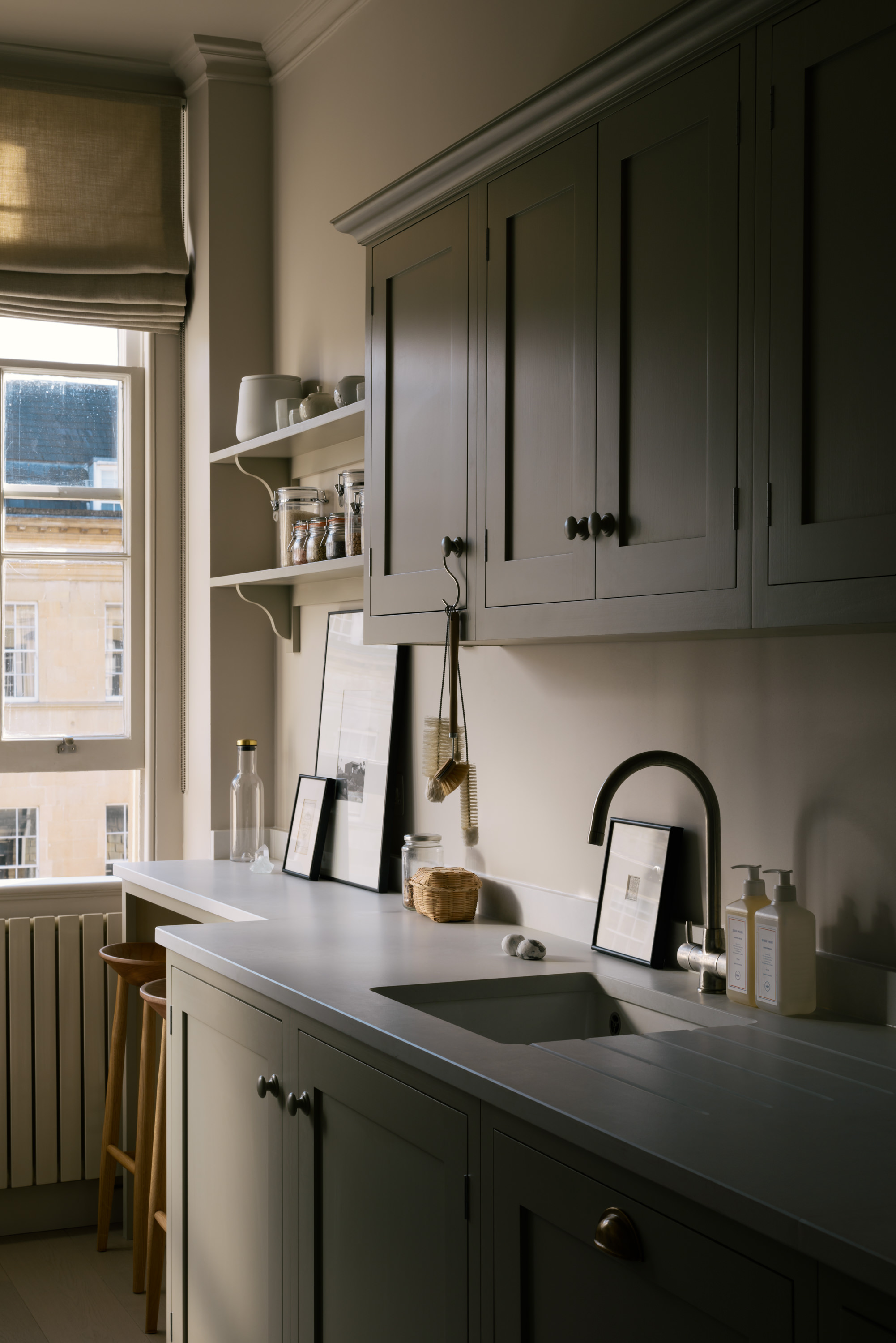 A Georgian Apartment in Bath by deVOL