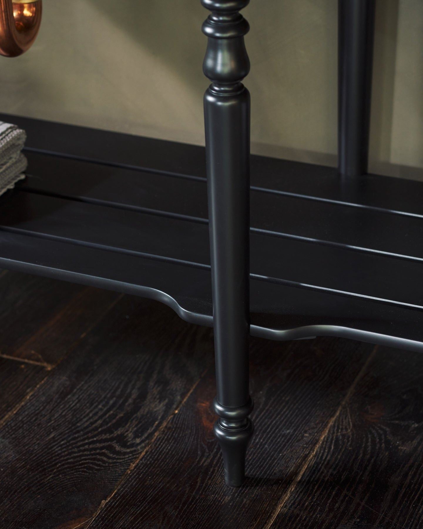 The Victorian Washstand with Pillar Taps - Twin, Printer's Black, Carrara Marble Worktop