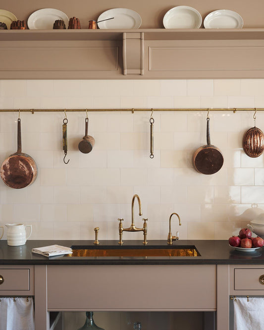 Aged Brass Hanging Rail - 500mm rail with 2 brackets & 5 s hooks