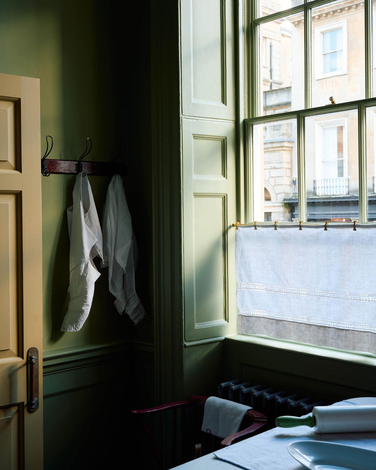 Aged Brass Café Curtain Rail - 1000mm rail with 3 brackets & 12 clips TEST