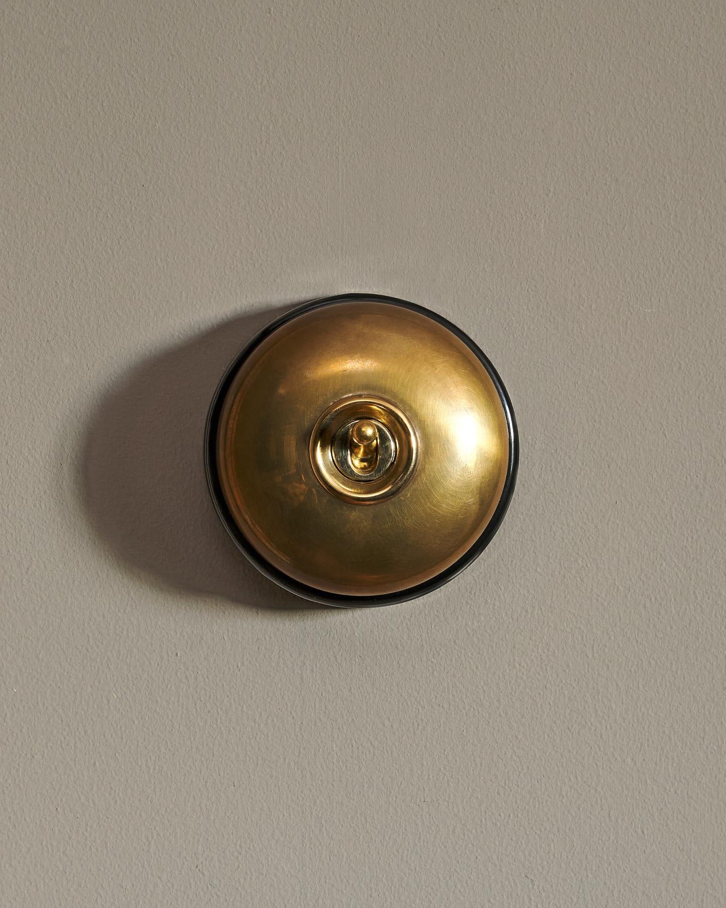 The Dolly Toggle Switch - Heirloom Brass, Black Base, 2 Way