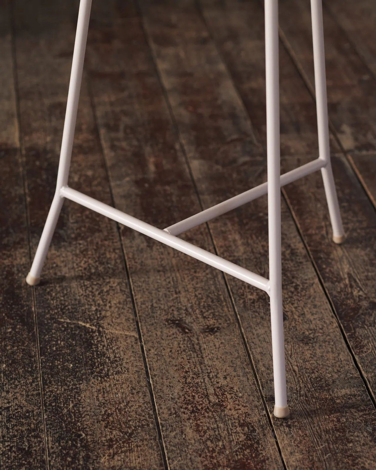 The Creedy Stool - Limed Oak with Plasterer's Pink Frame TEST