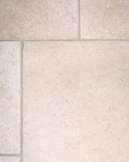 Light Jerusalem Tumbled Limestone - Sample Tile