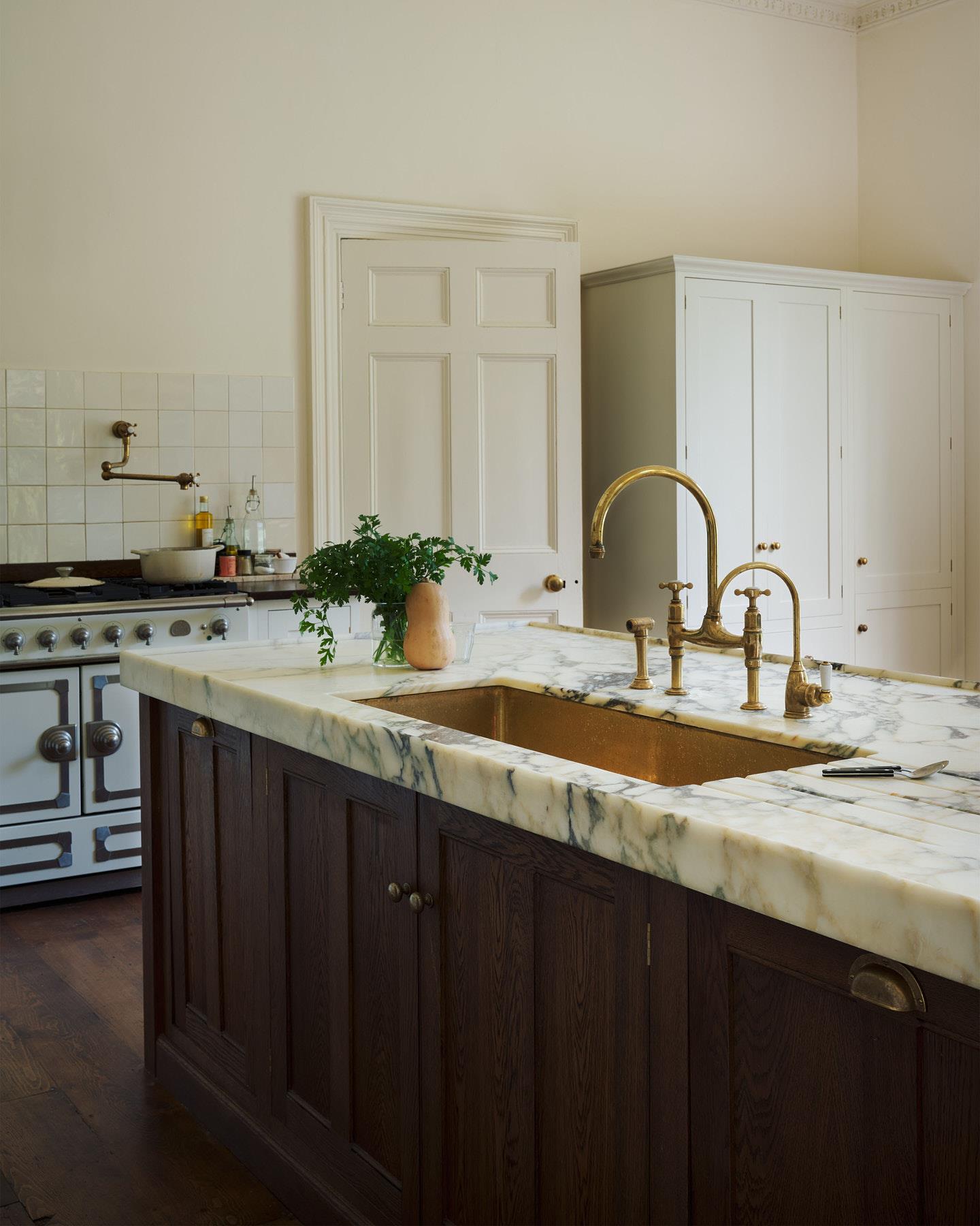 deVOL 1000 Single Polished Brass Sink