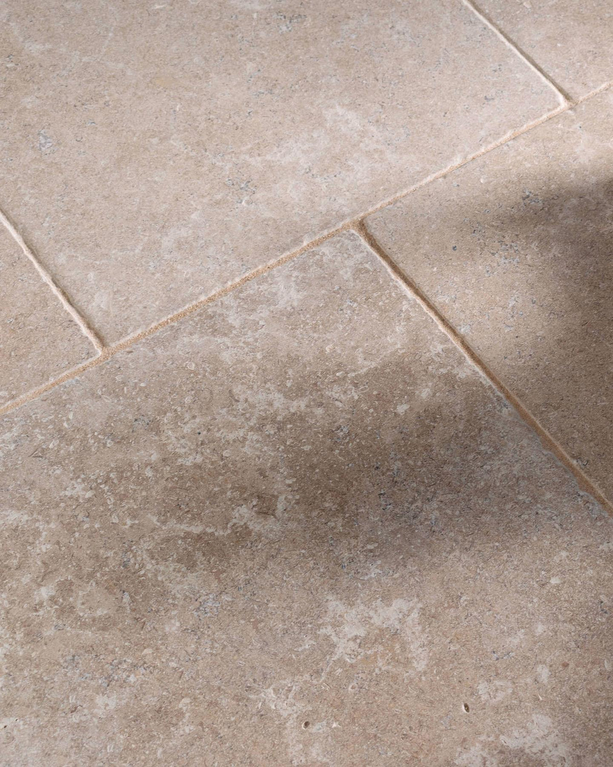 Dijon Tumbled Limestone - 600mm x free lengths (15mm thick) TEST