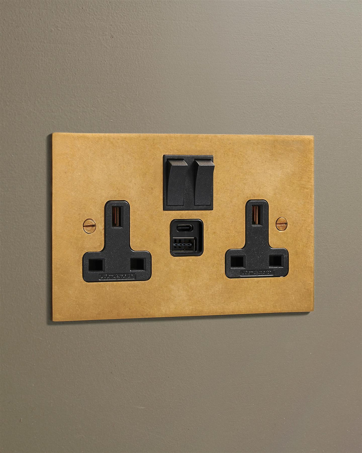 Aged Brass Classic 13A Plug Socket - Twin with USB A/C TEST