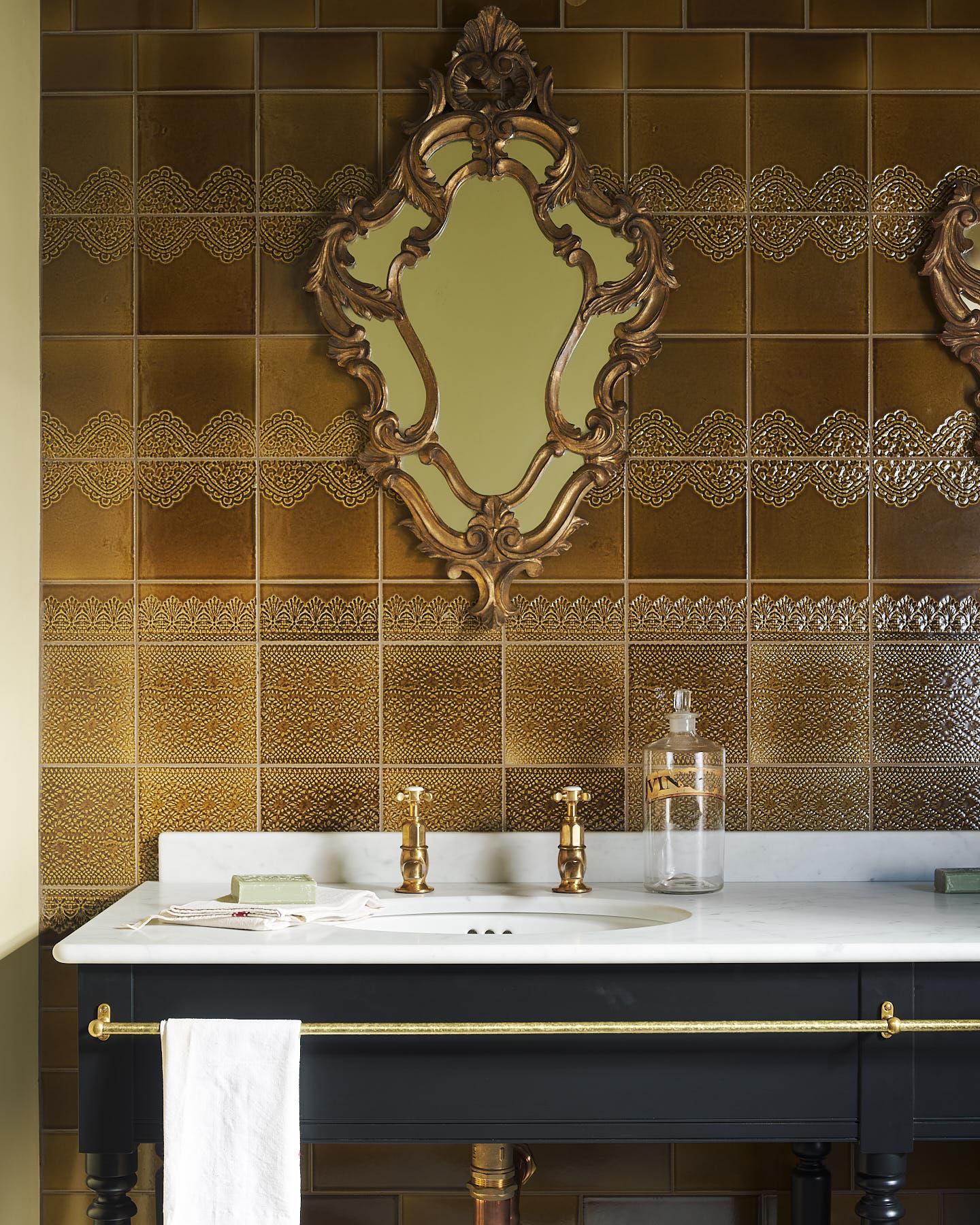 Sepia Lace Market Tiles - Plain Long Metro