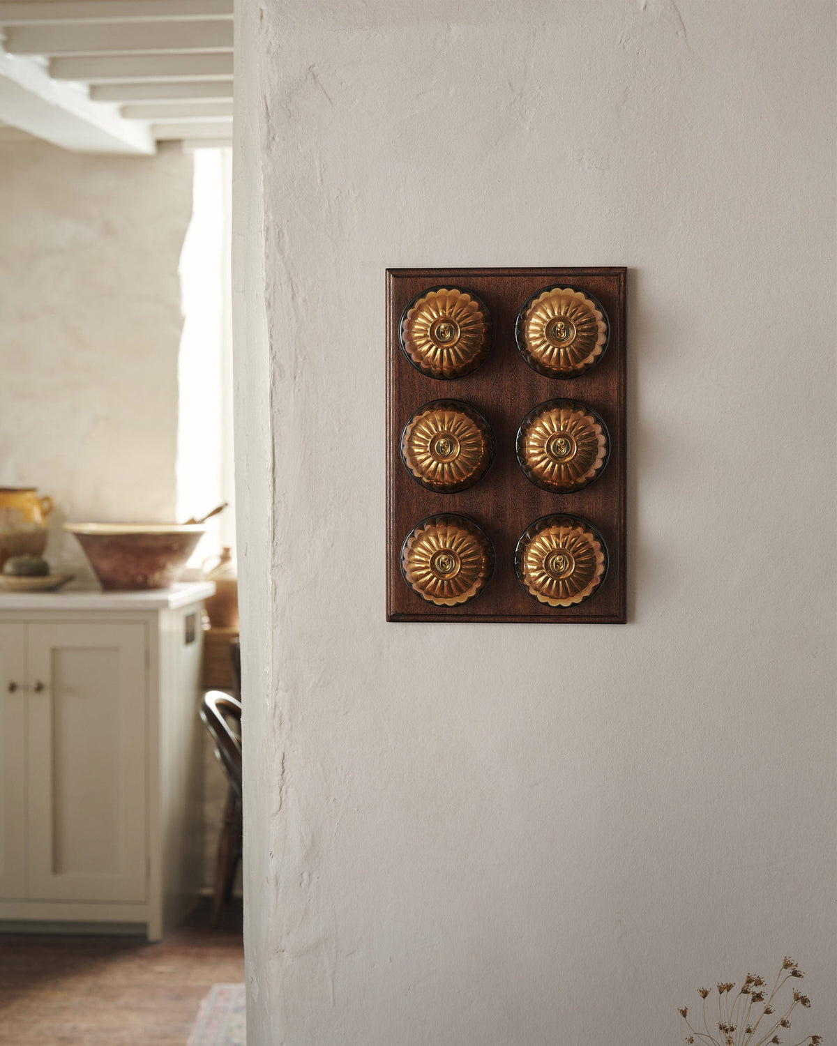 | Heirloom Brass shown TEST