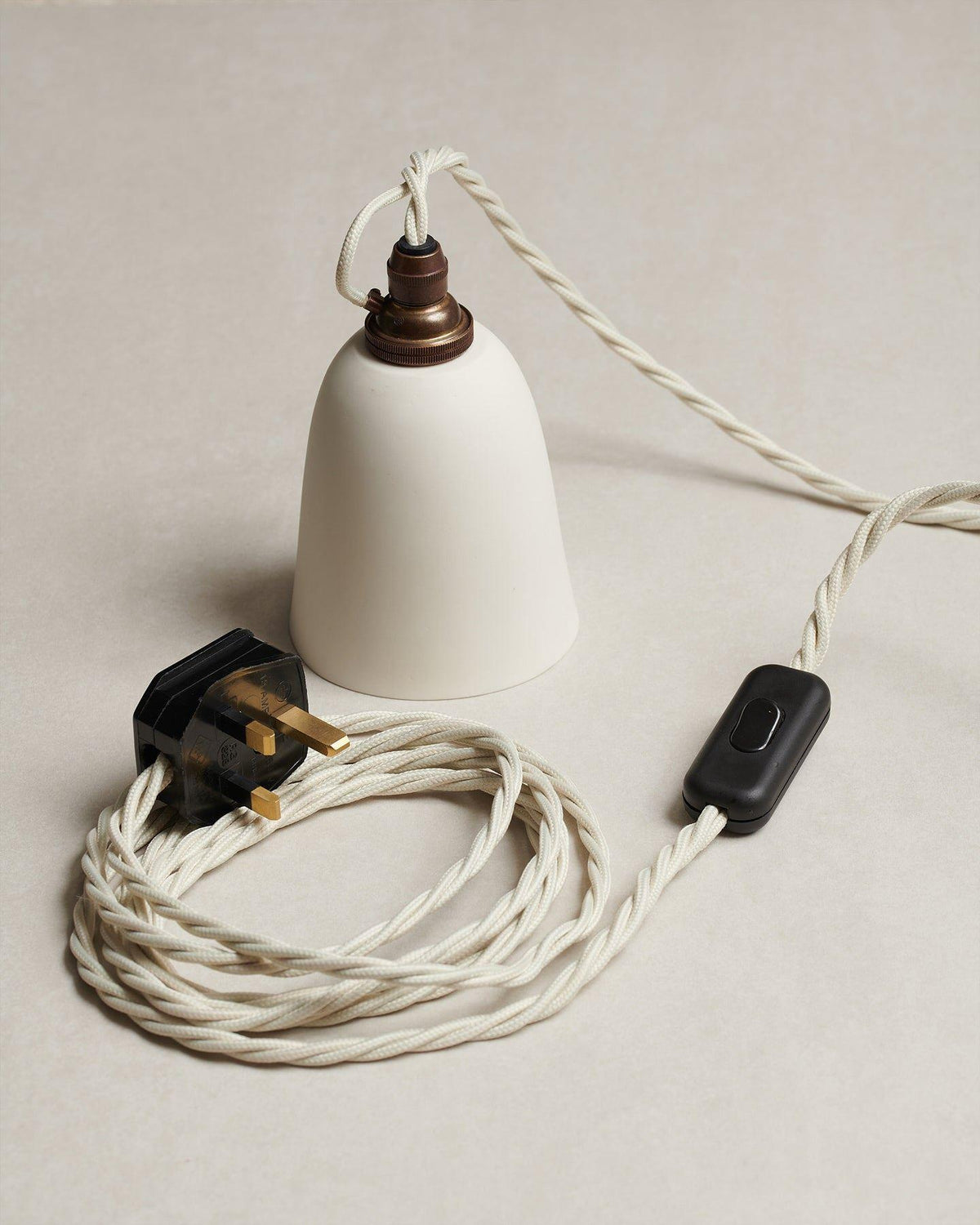 Small Chattered Skullcap Porcelain Plug-in Light TEST