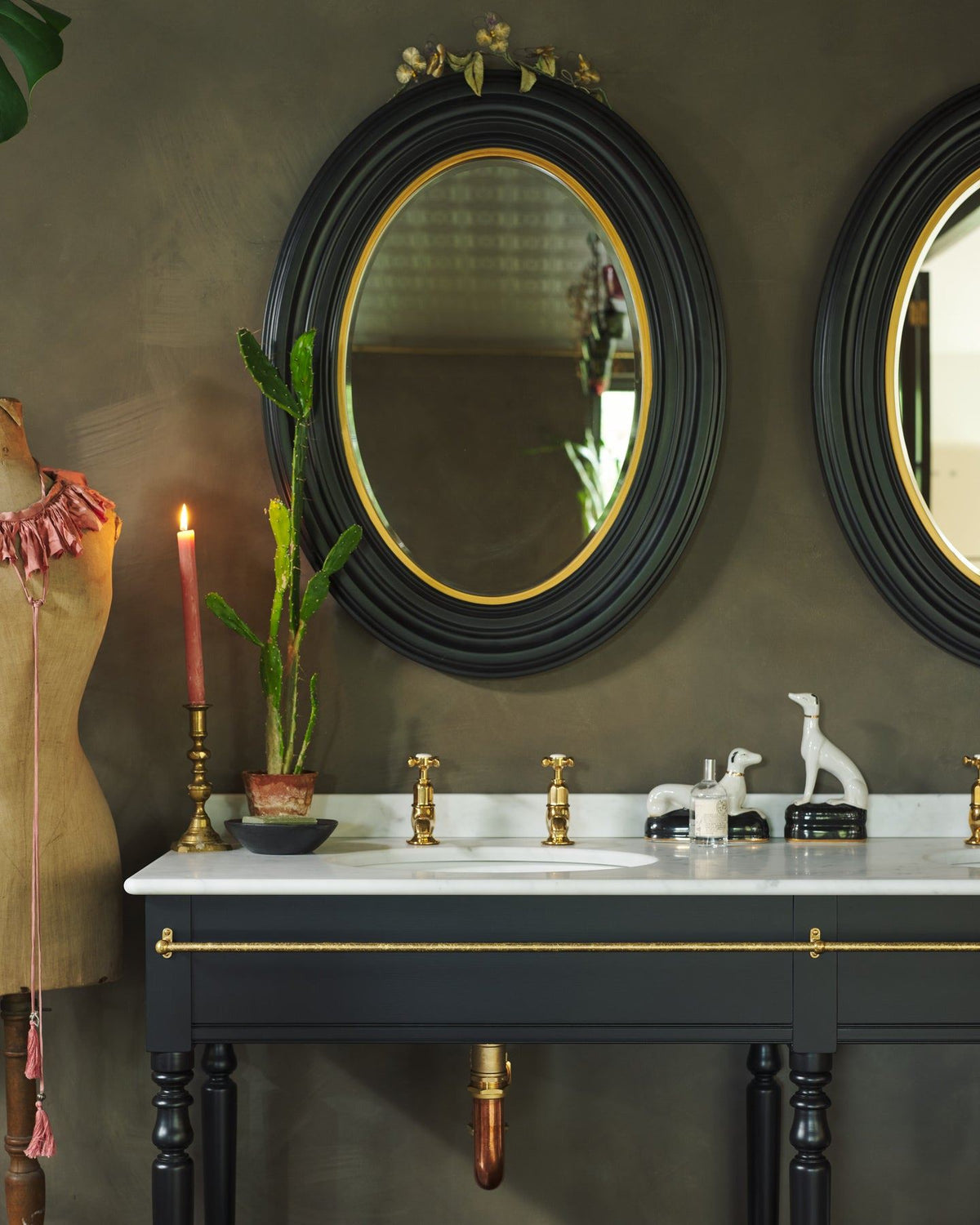 The Victorian Washstand with Mixer Tap - Twin, Printer's Black, Carrara Marble Worktop TEST