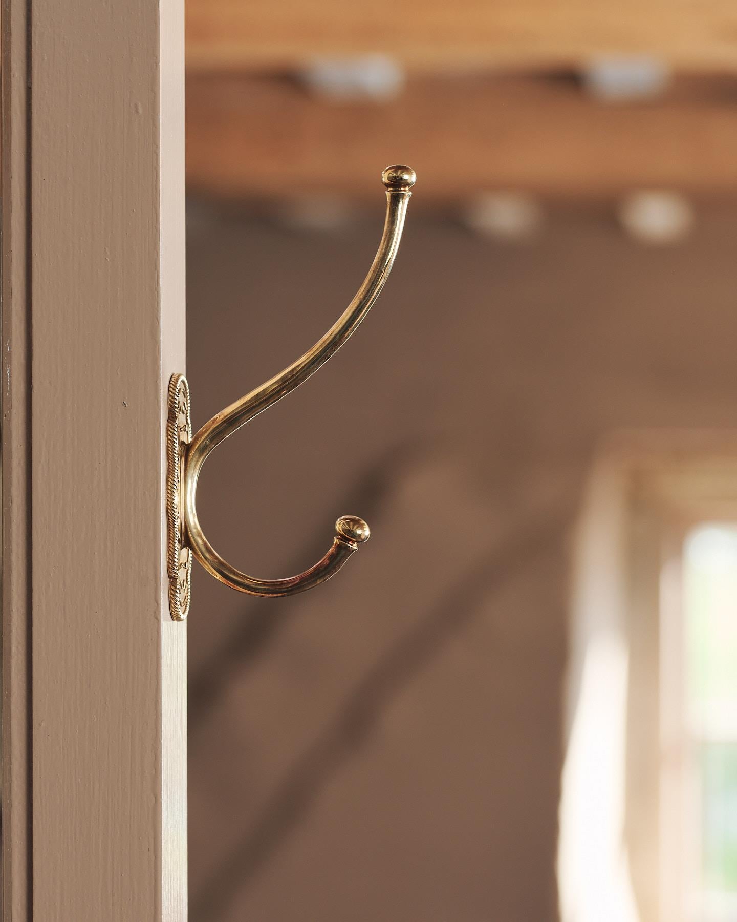 The Petite Parisian Café Hook