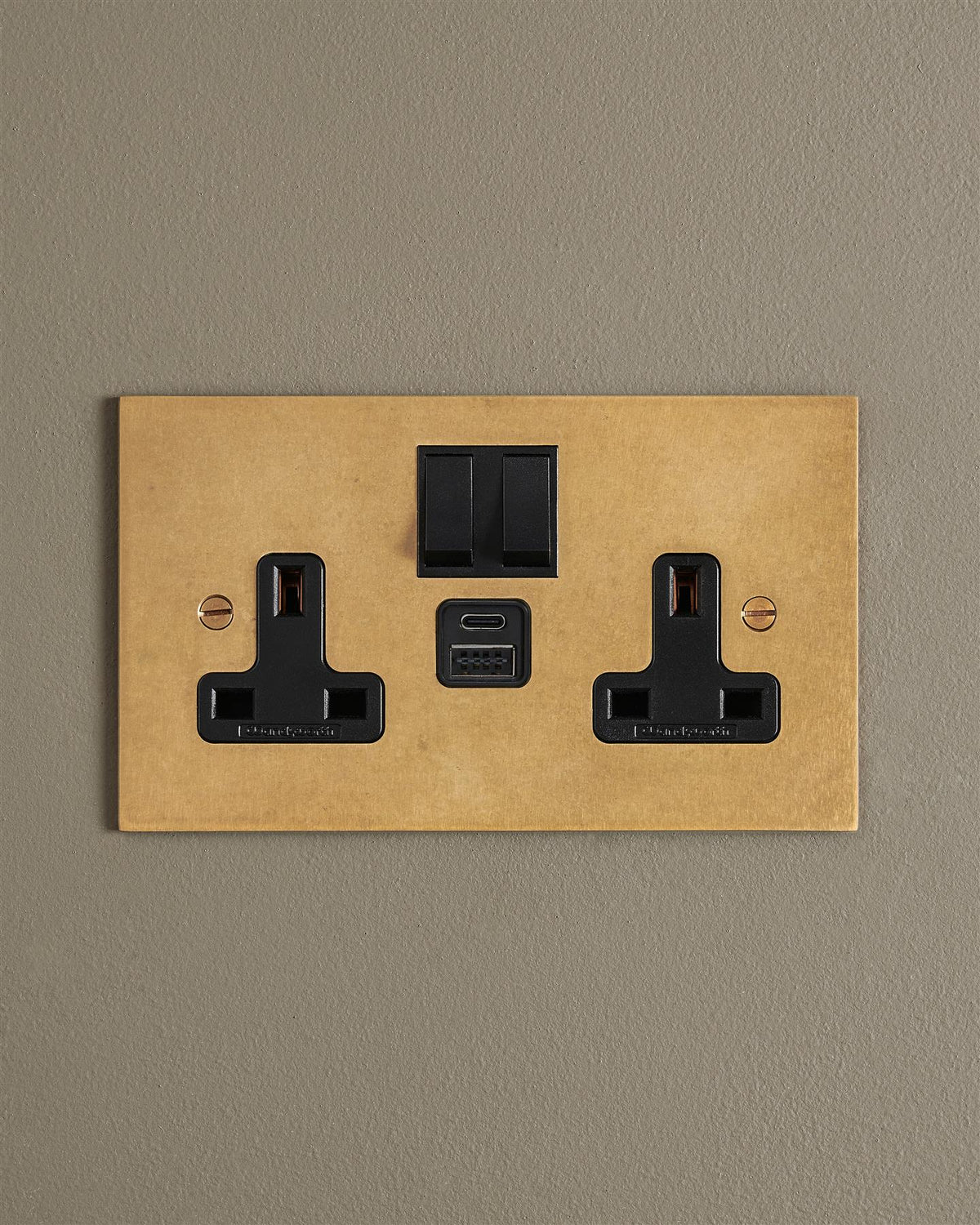 Aged Brass Classic 13A Plug Socket - Twin with USB A/C TEST