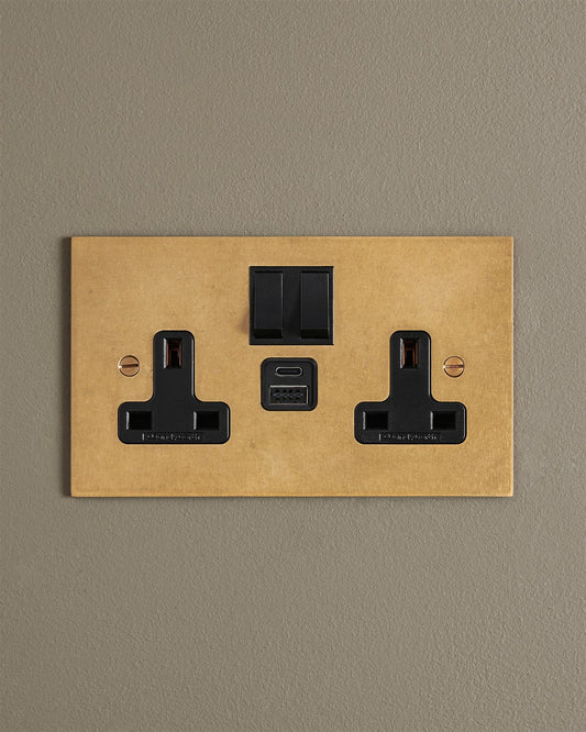 Aged Brass Classic 13A Plug Socket - Twin with USB A/C