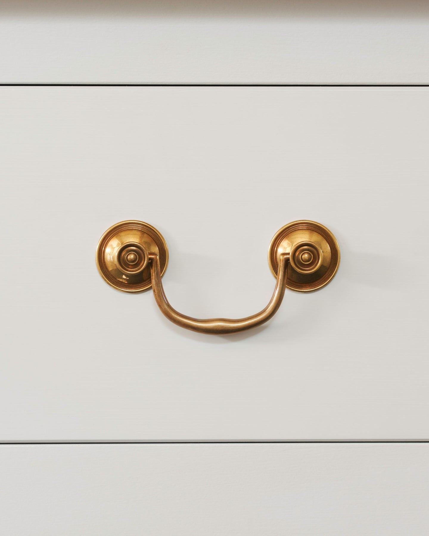 Petite Georgian Swing Handle - Heirloom Brass