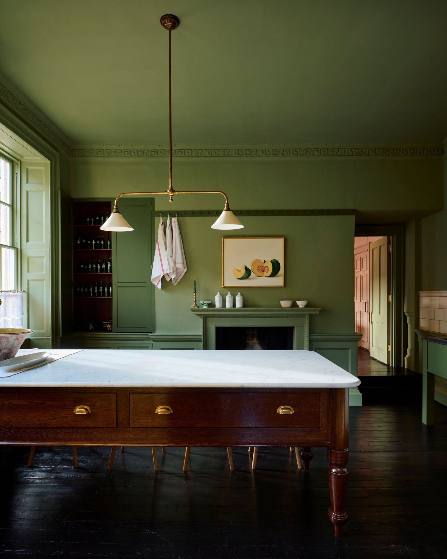 The Heirloom Gaselier Light with Porcelain Shades - Medium