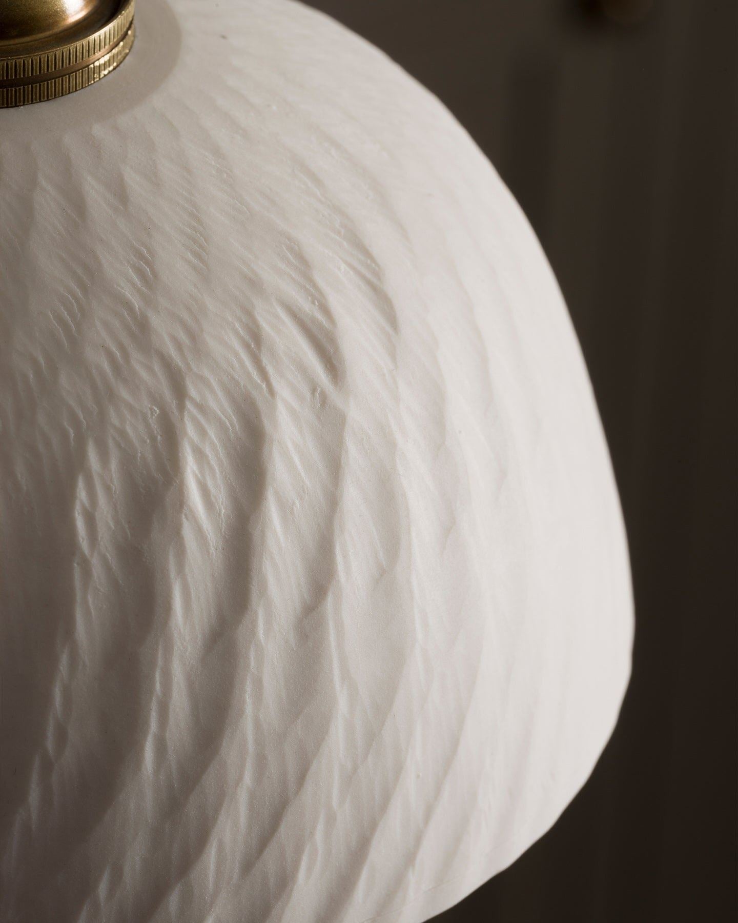 Chattered Rice Bowl Porcelain Plug-in Light