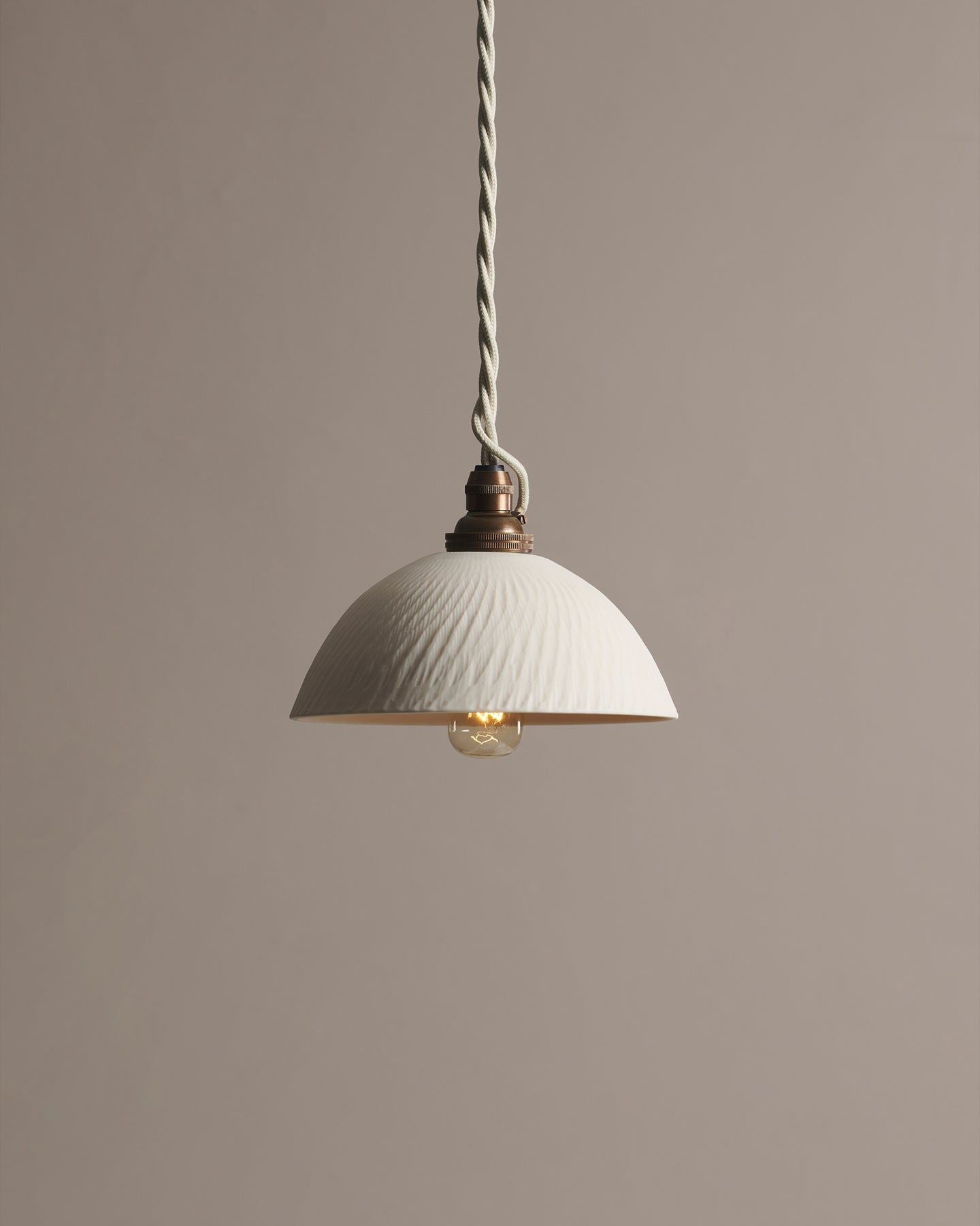 Chattered Rice Bowl Porcelain Plug-in Light