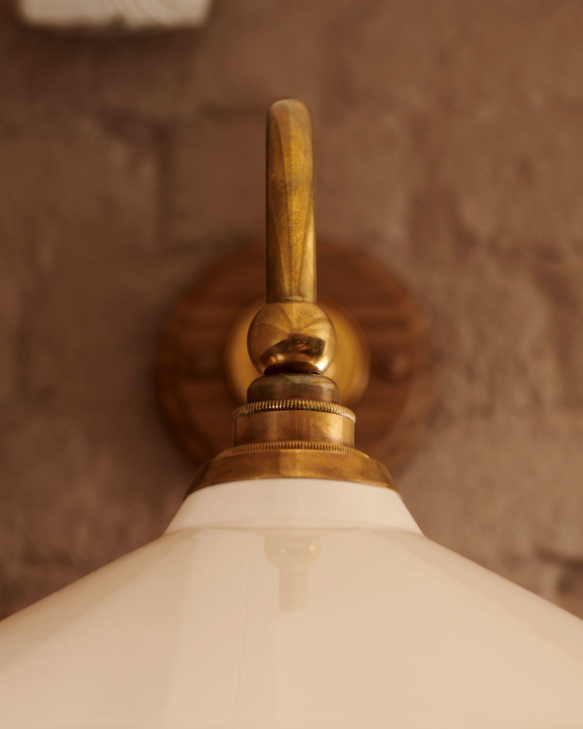 The Heirloom Task Light with Creamware Shade - Small TEST
