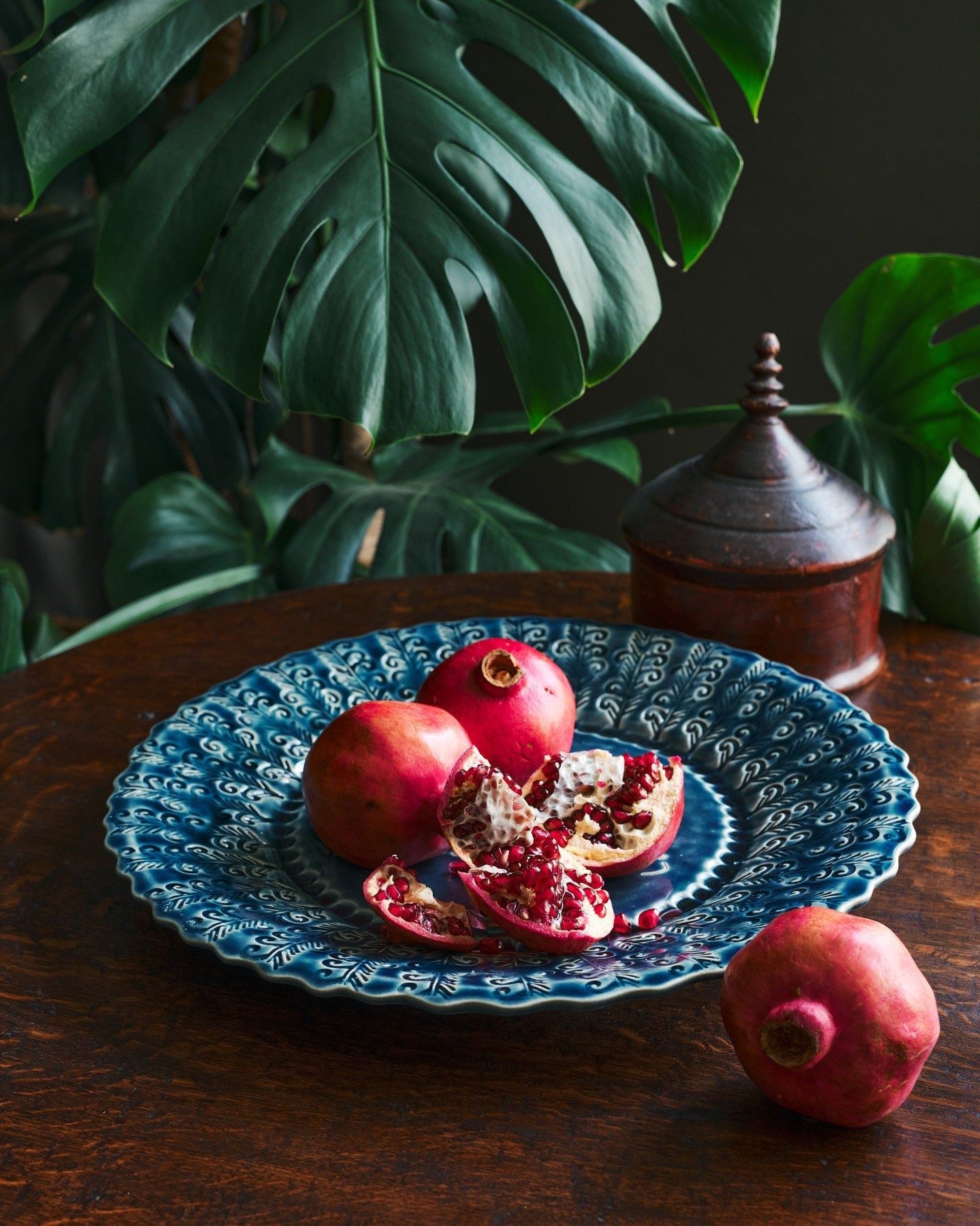 Grand Heirloom Platter - Indigo Blue