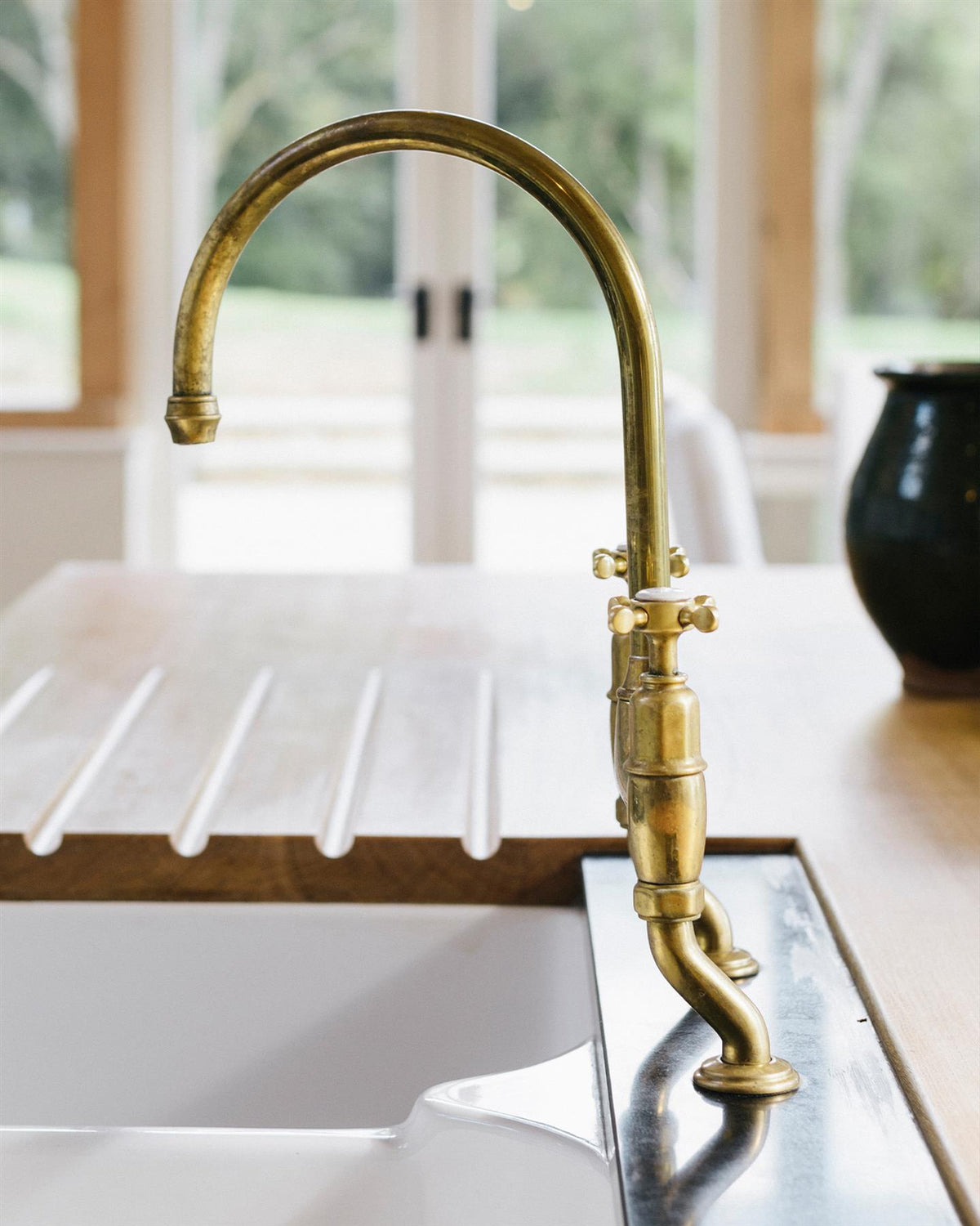 deVOL Aged Brass Ionian Tap TEST