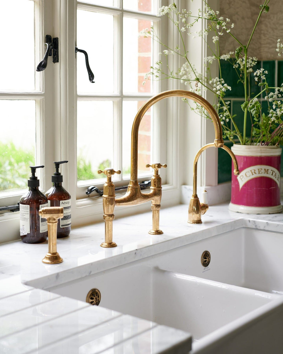 deVOL Aged Brass Ionian Tap with Rinse TEST