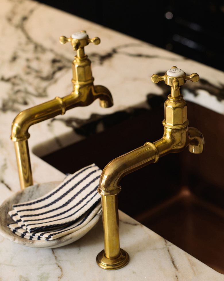 deVOL Aged Brass Mayan Taps TEST