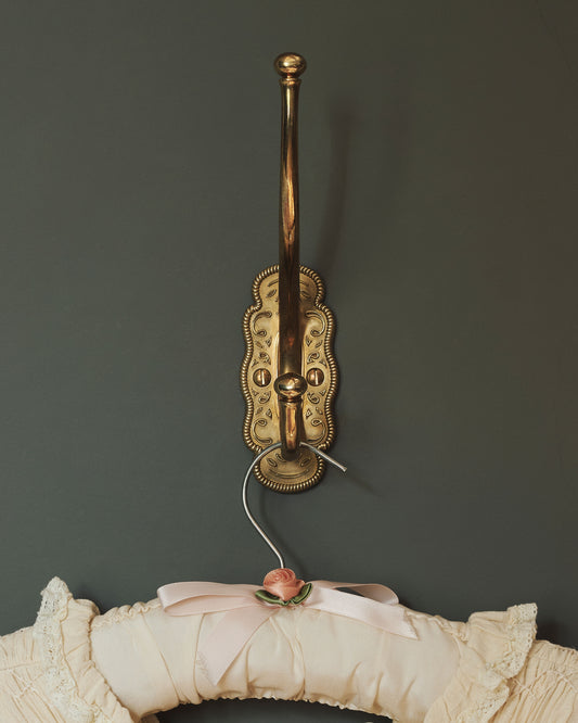 The Grand Parisian Café Hook