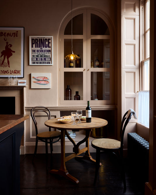 The Petite Vineyard Table