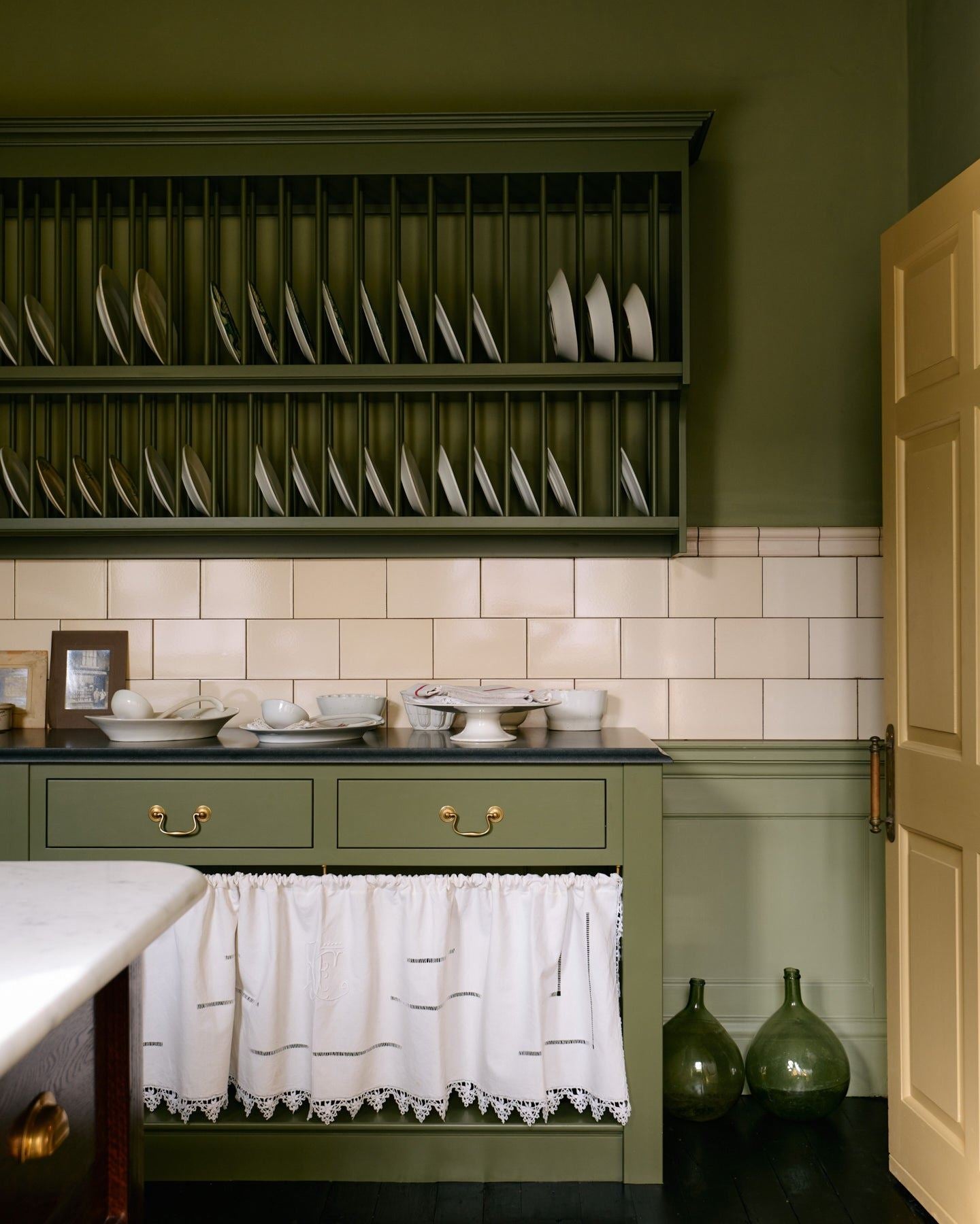 Cream Border Tile