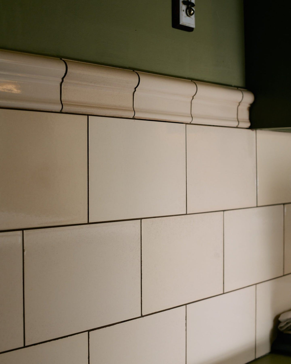 Cream Border Tile TEST