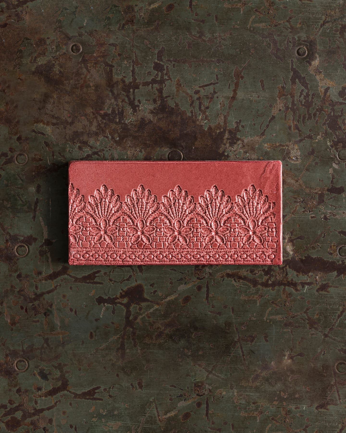 Rose Lace Market Tiles - Flemish Metro