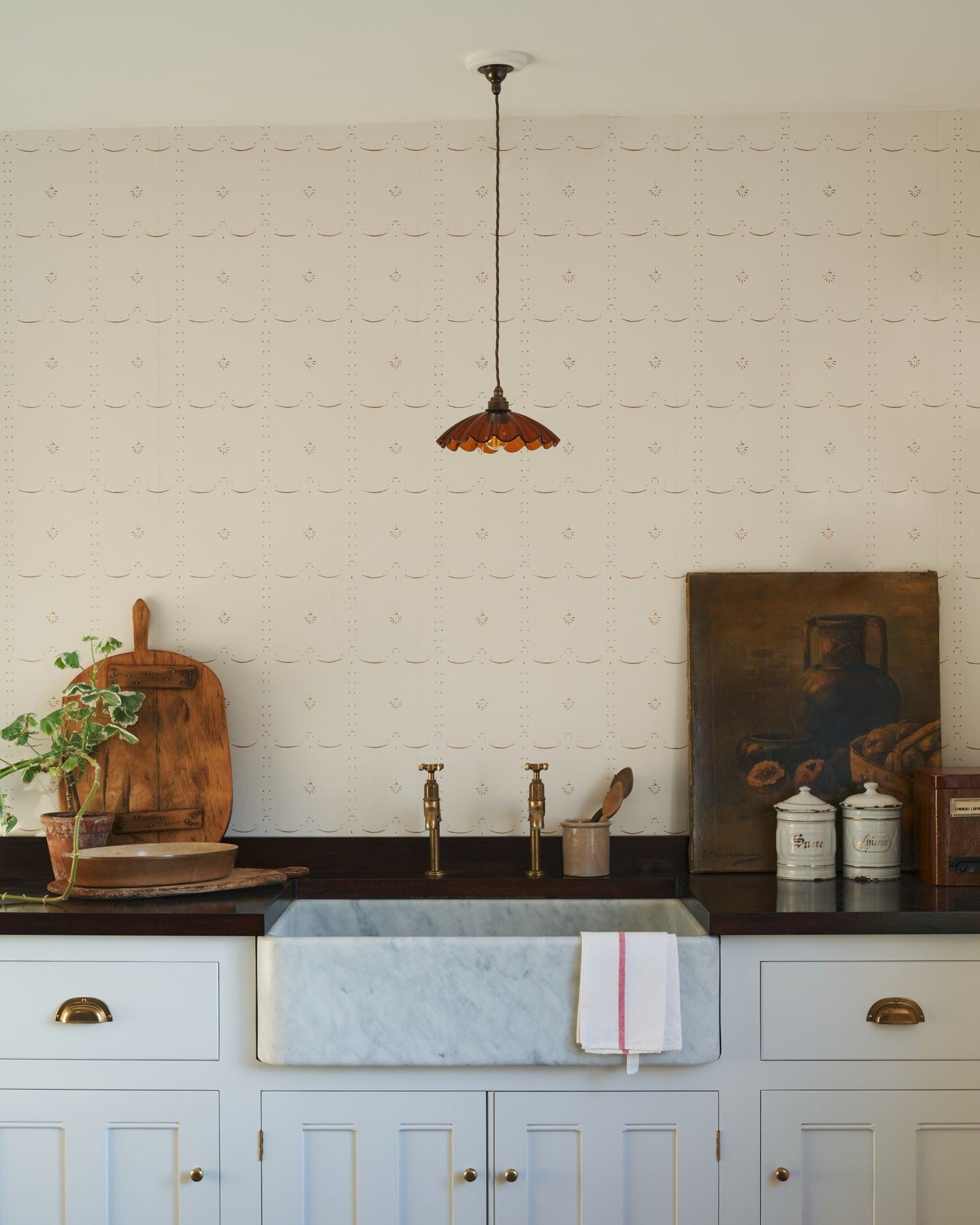 Grand Ditsy Delft Wallpaper in Sepia