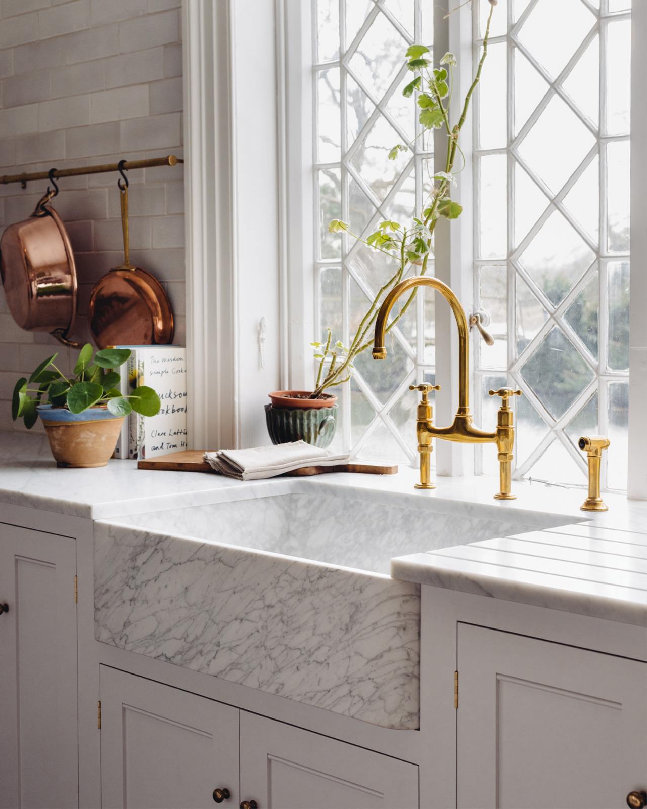 Marble sink outlet