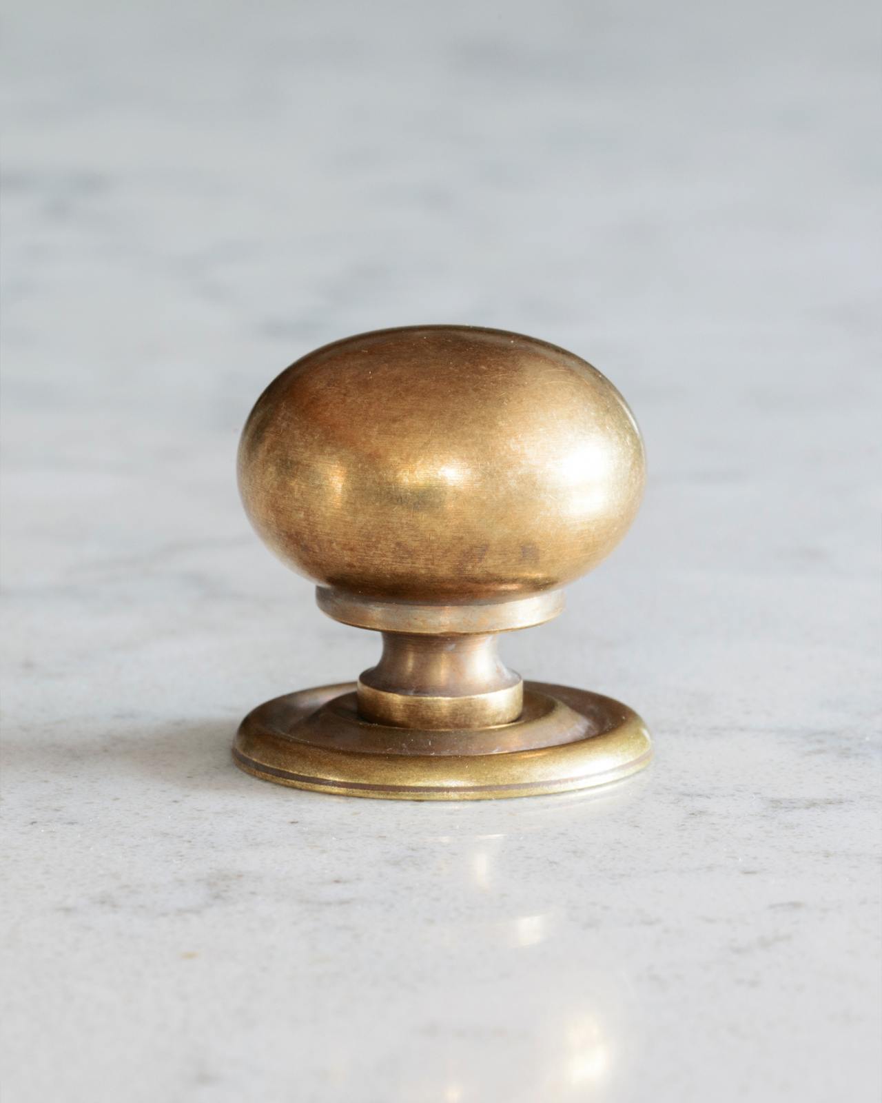 Bella Brass Classic Knobs deVOL Kitchens