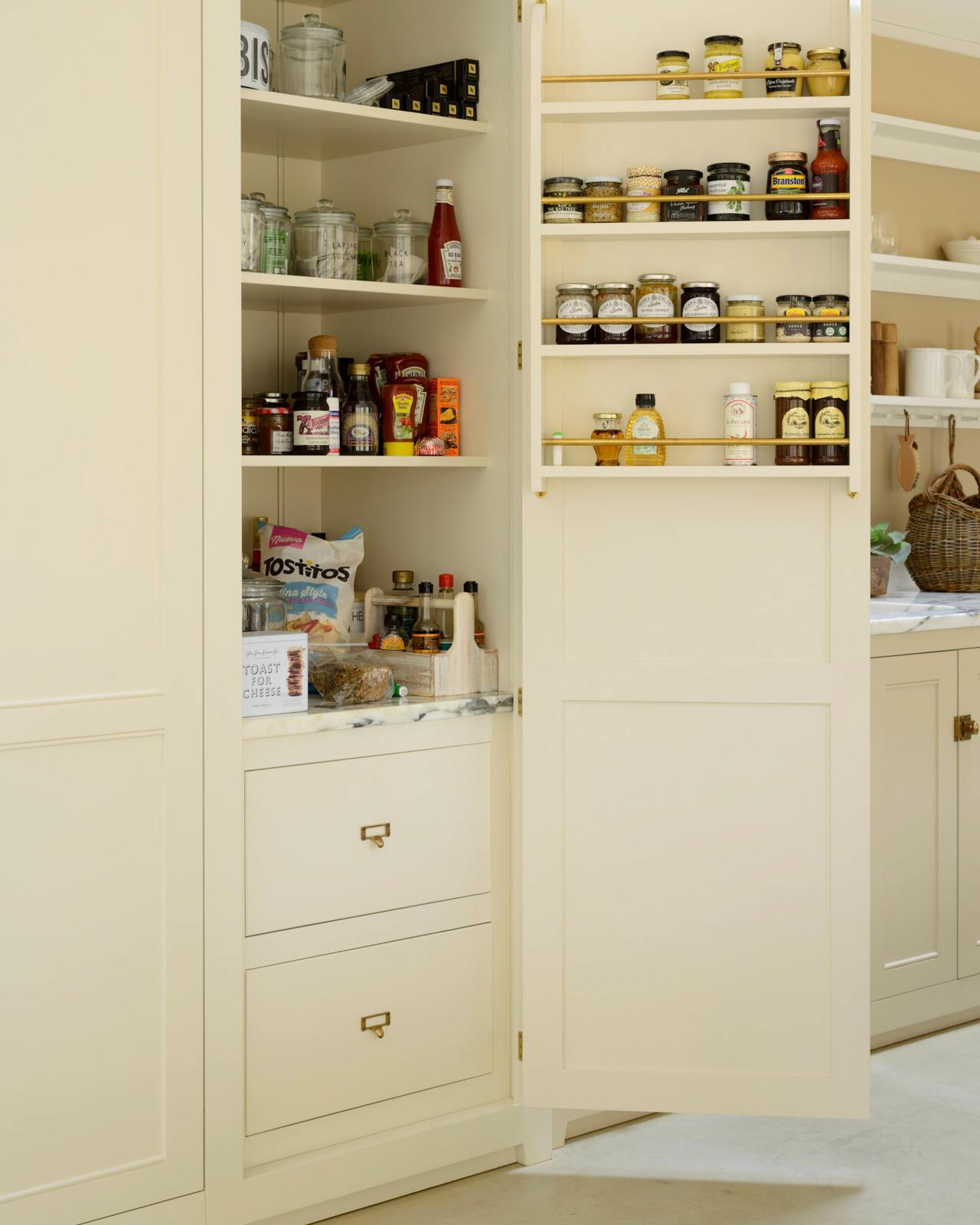 Bella pantry clearance unit