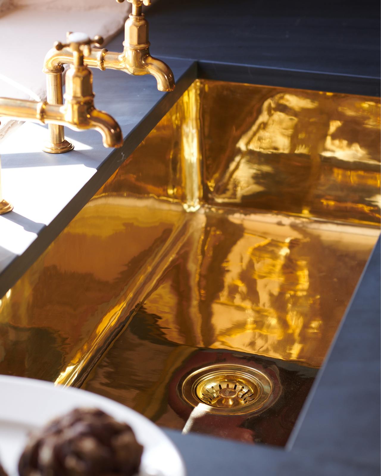deVOL Polished Brass Single Sink