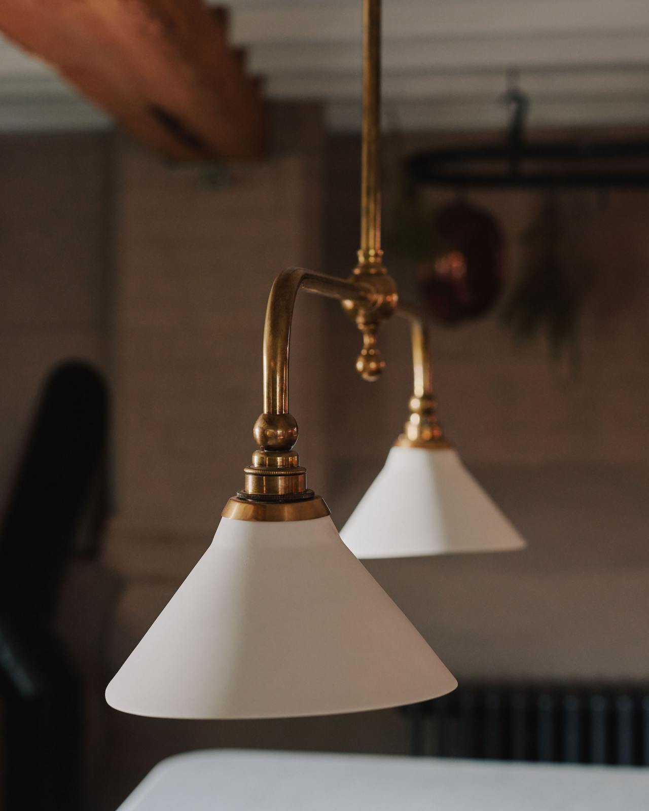 English georgian crystal and brass chandelier