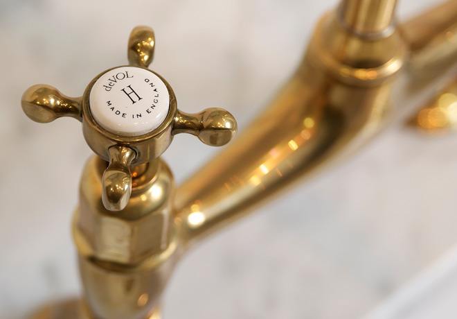 deVOL Aged Brass 'Ionian' Tap