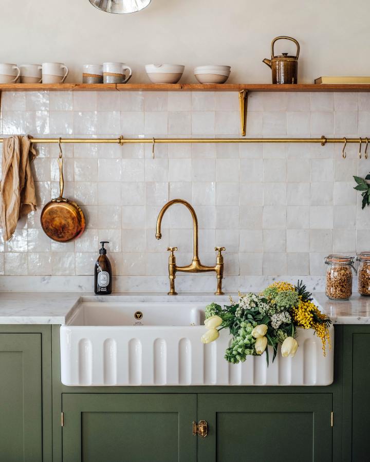 deVOL Extra Large Double Fluted Belfast Sink