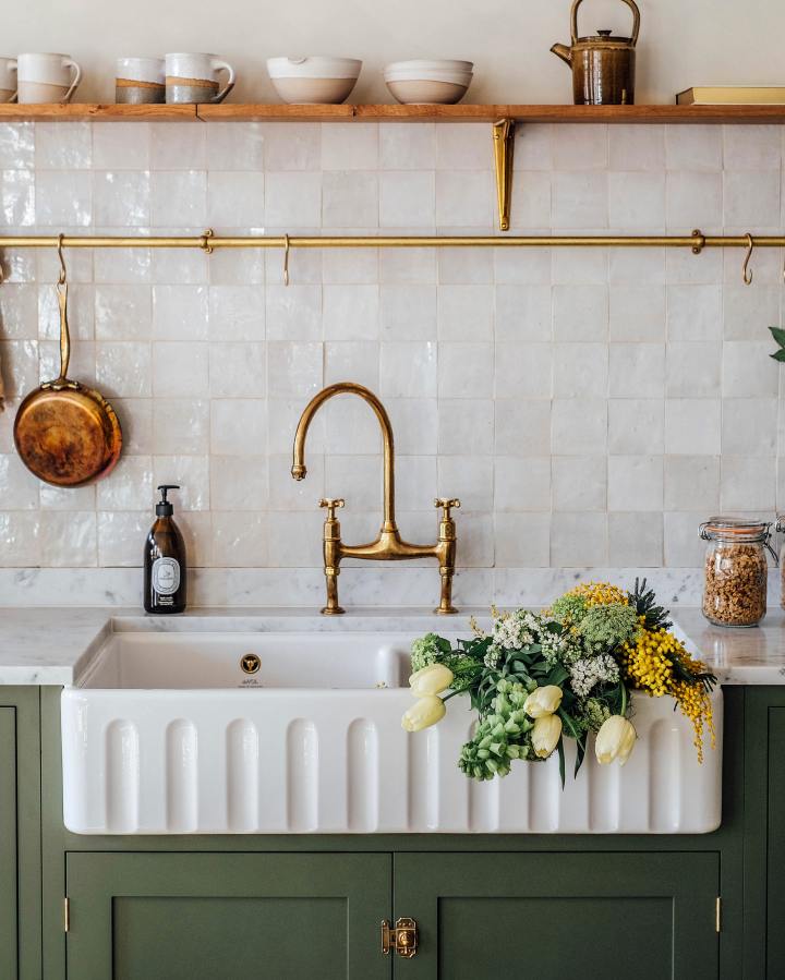 deVOL 1000 Double Fluted Belfast Sink