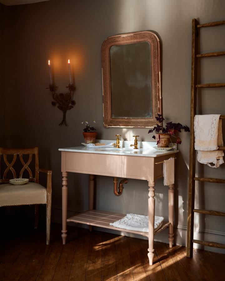 The Victorian Washstand