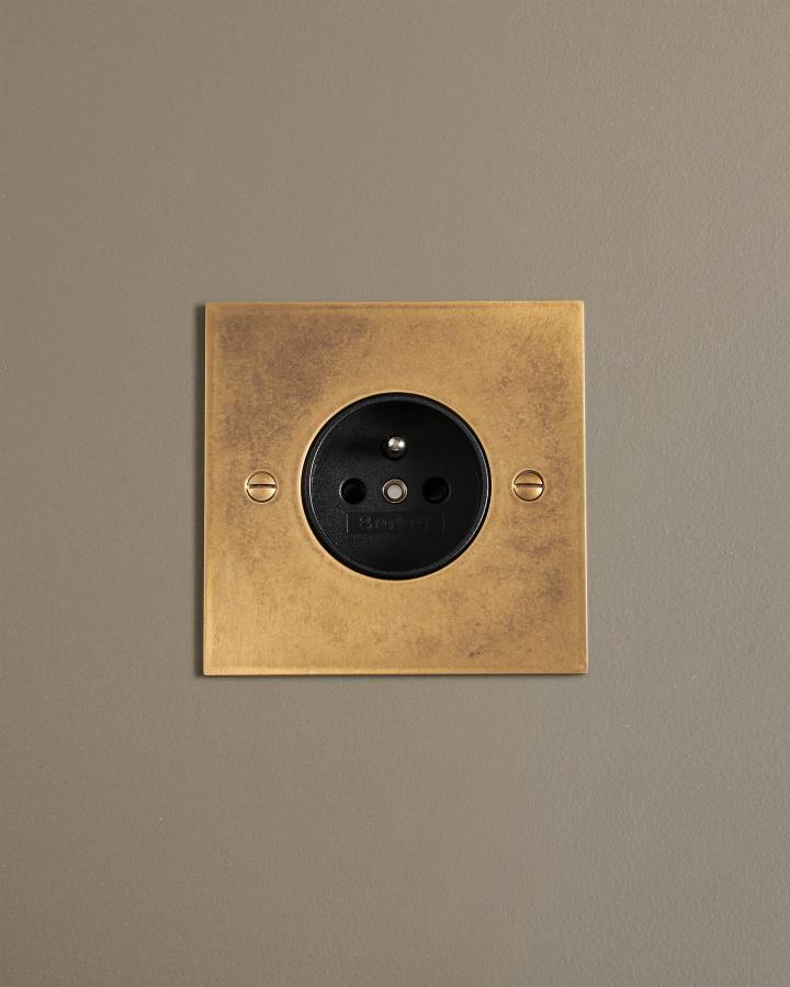 Classic French (Type E) Plug Sockets