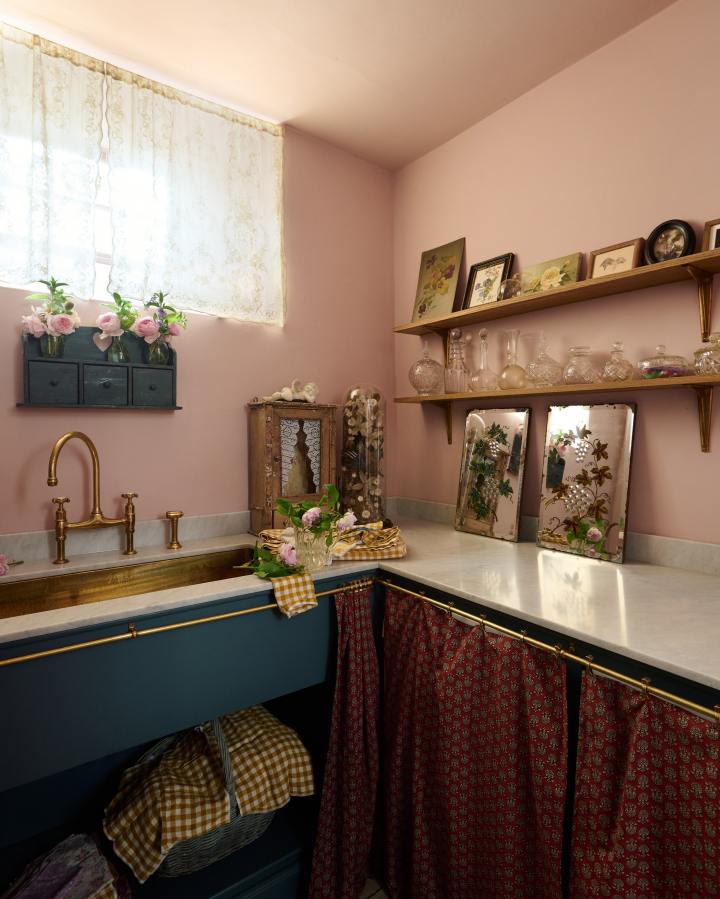 Pearl Lowe's Laundry Room
