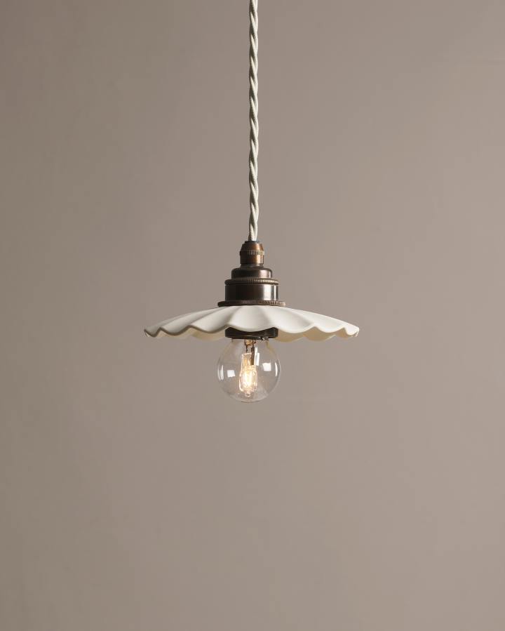 Small Wide Pleat Porcelain Light deVOL Kitchens